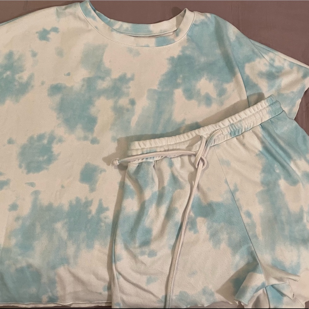 2 piece Lounge outfit from Buckle